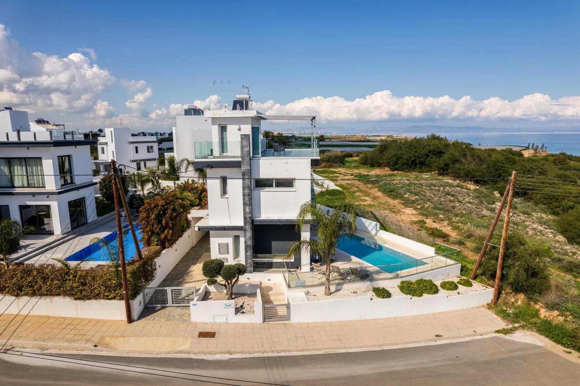 Seaside Luxury Villa Паралимни Экстерьер фото